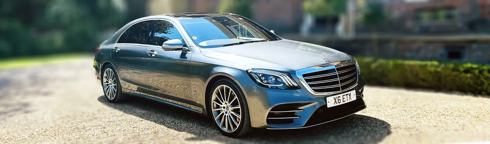 Private chauffeur sightseeing tour car